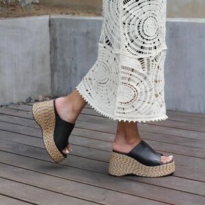 SEYCHELLES Tulip Platform Sandals in Black Leather and Braided Raffia | 7.5